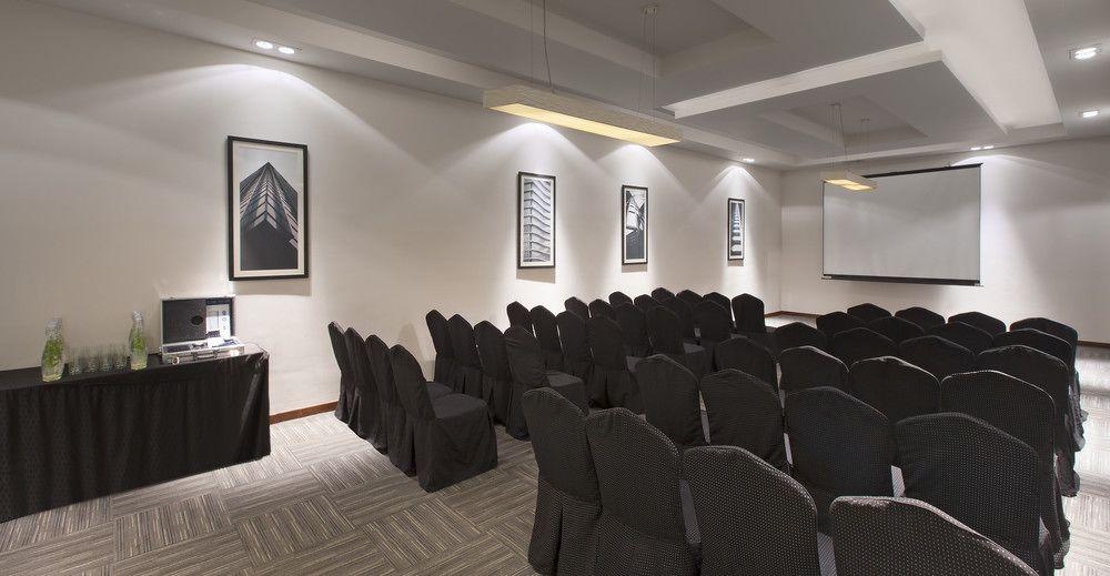 Four Points By Sheraton Hotel And Serviced Apartments Pune Exterior foto