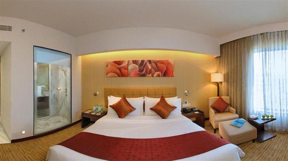 Four Points By Sheraton Hotel And Serviced Apartments Pune Exterior foto