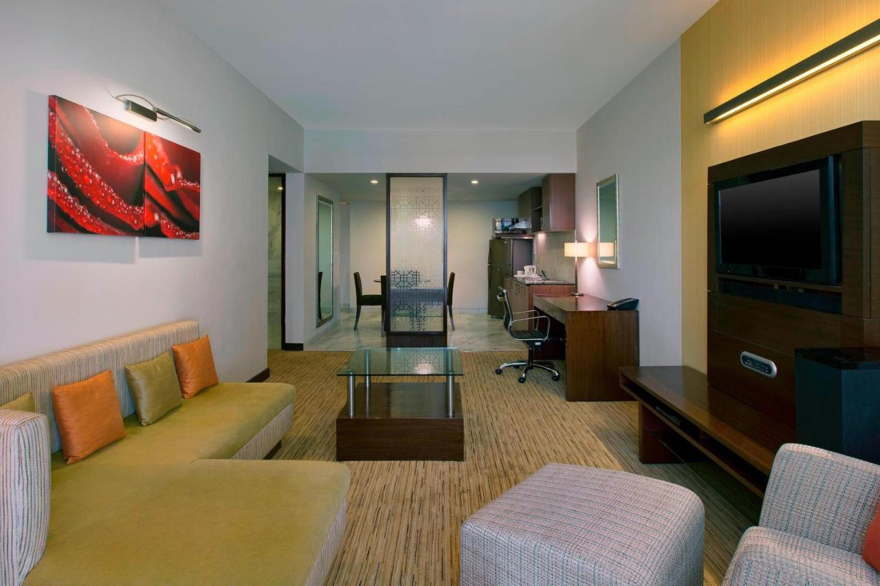 Four Points By Sheraton Hotel And Serviced Apartments Pune Exterior foto