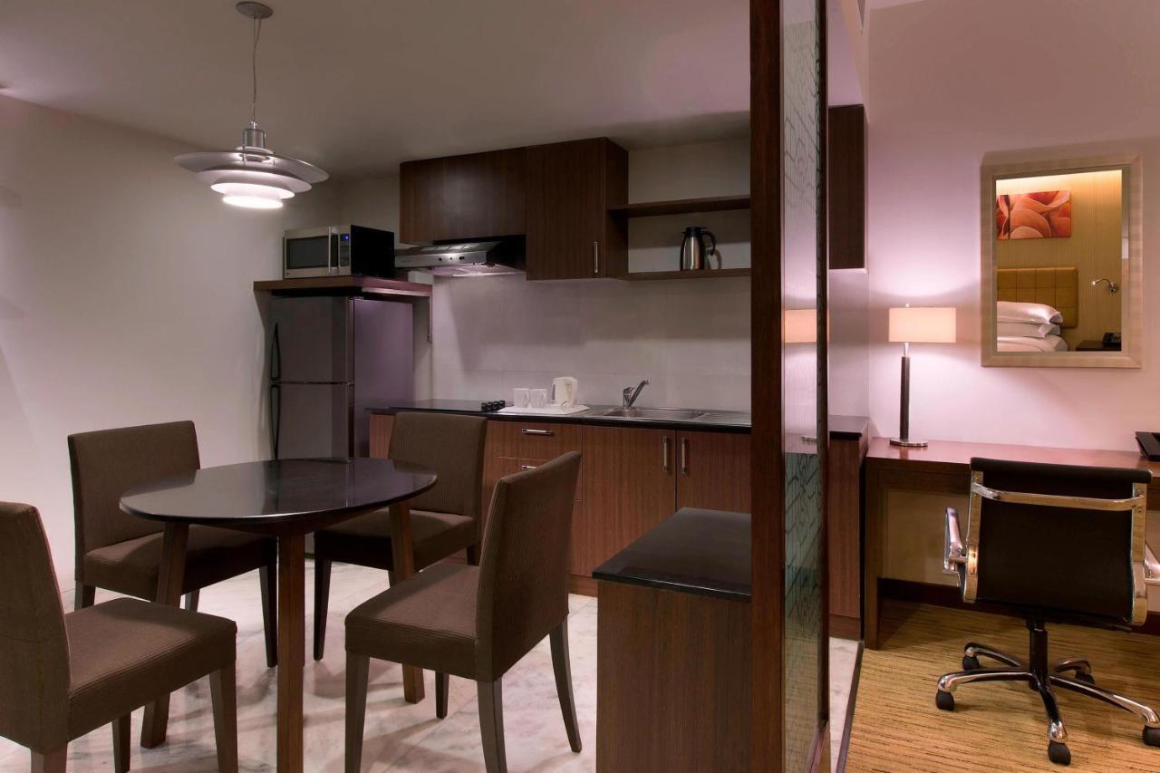 Four Points By Sheraton Hotel And Serviced Apartments Pune Exterior foto