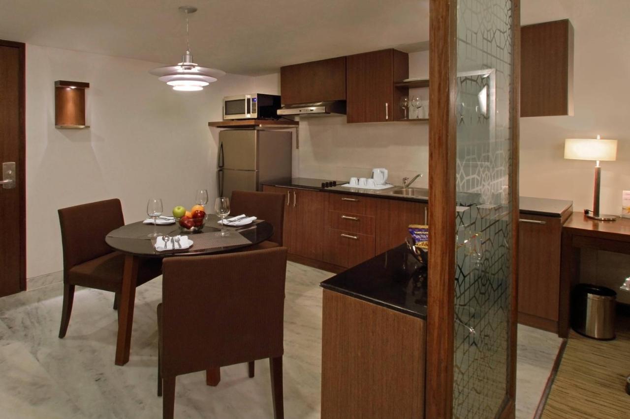 Four Points By Sheraton Hotel And Serviced Apartments Pune Habitación foto