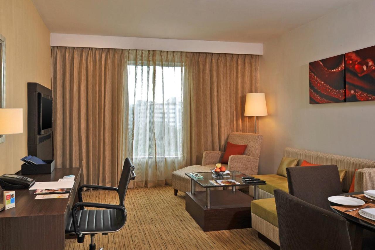 Four Points By Sheraton Hotel And Serviced Apartments Pune Exterior foto