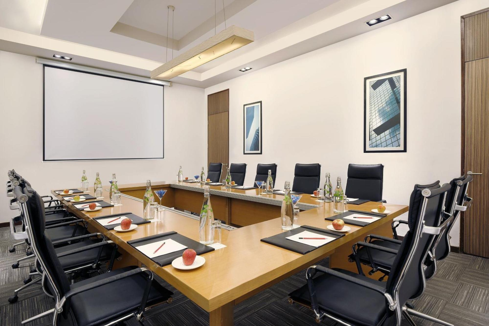 Four Points By Sheraton Hotel And Serviced Apartments Pune Exterior foto