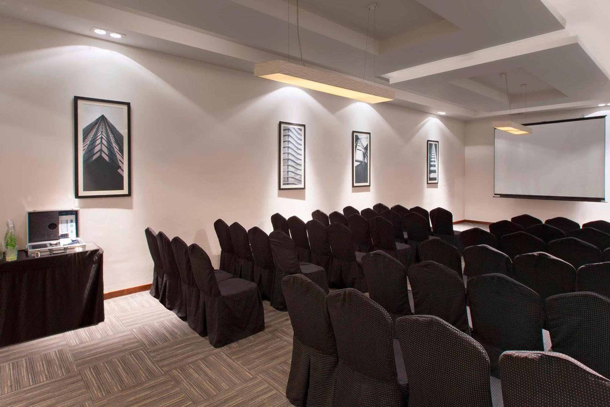 Four Points By Sheraton Hotel And Serviced Apartments Pune Exterior foto