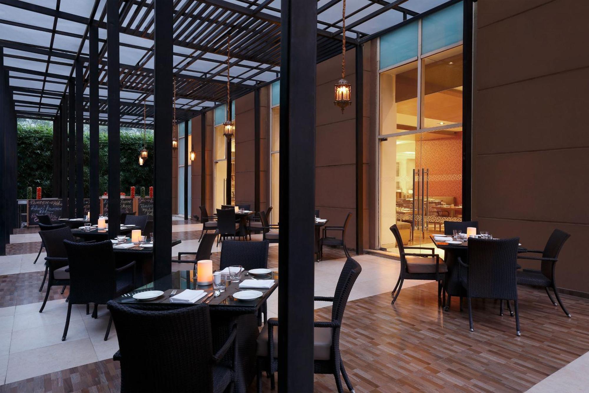 Four Points By Sheraton Hotel And Serviced Apartments Pune Exterior foto